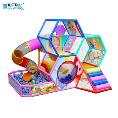 Combo di giochi morbidi a nido d'ape colorati per il divertimento dei bambini